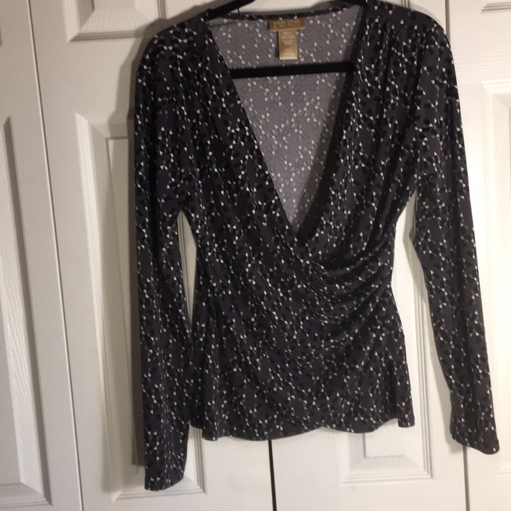 🆑 Miss Tina Geometric Size M Blouse